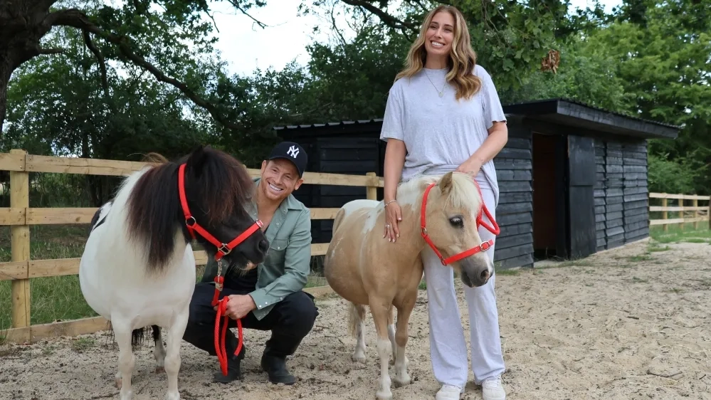 Stacey Solomon, Joe Swash, Mermaid and Thumbelina 