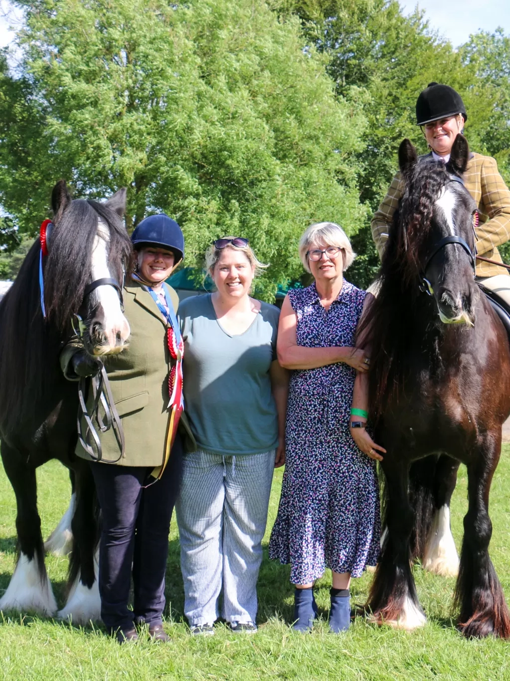 Redwings Matty, Sarah, Nicola, Lynn, Redwings Edward and Claire