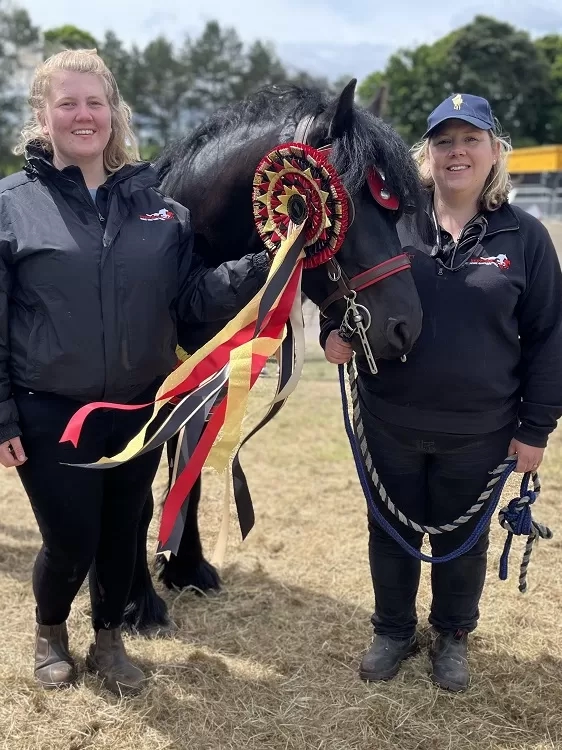 People's Champion Raven, with Redwing welfare vets Chloe and Nicola